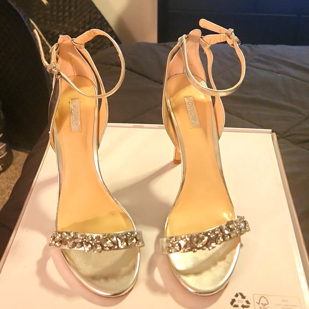 Guess Silver heels